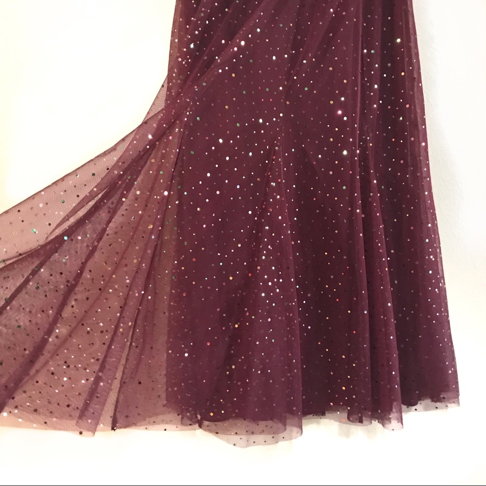 HD in Paris |  Everly Tulle Midi Skirt | Burgundy - Picture 3 of 5